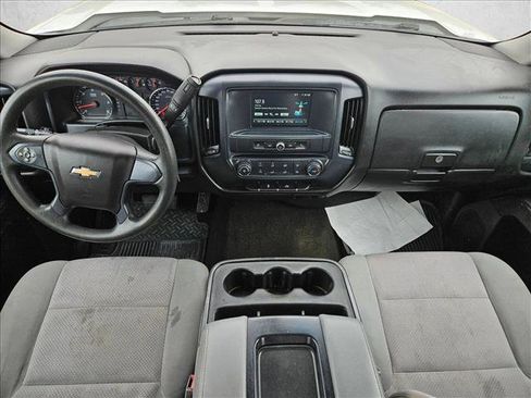 Used 2018 Chevrolet Silverado 1500 W/T w/ Trailering Package image 16