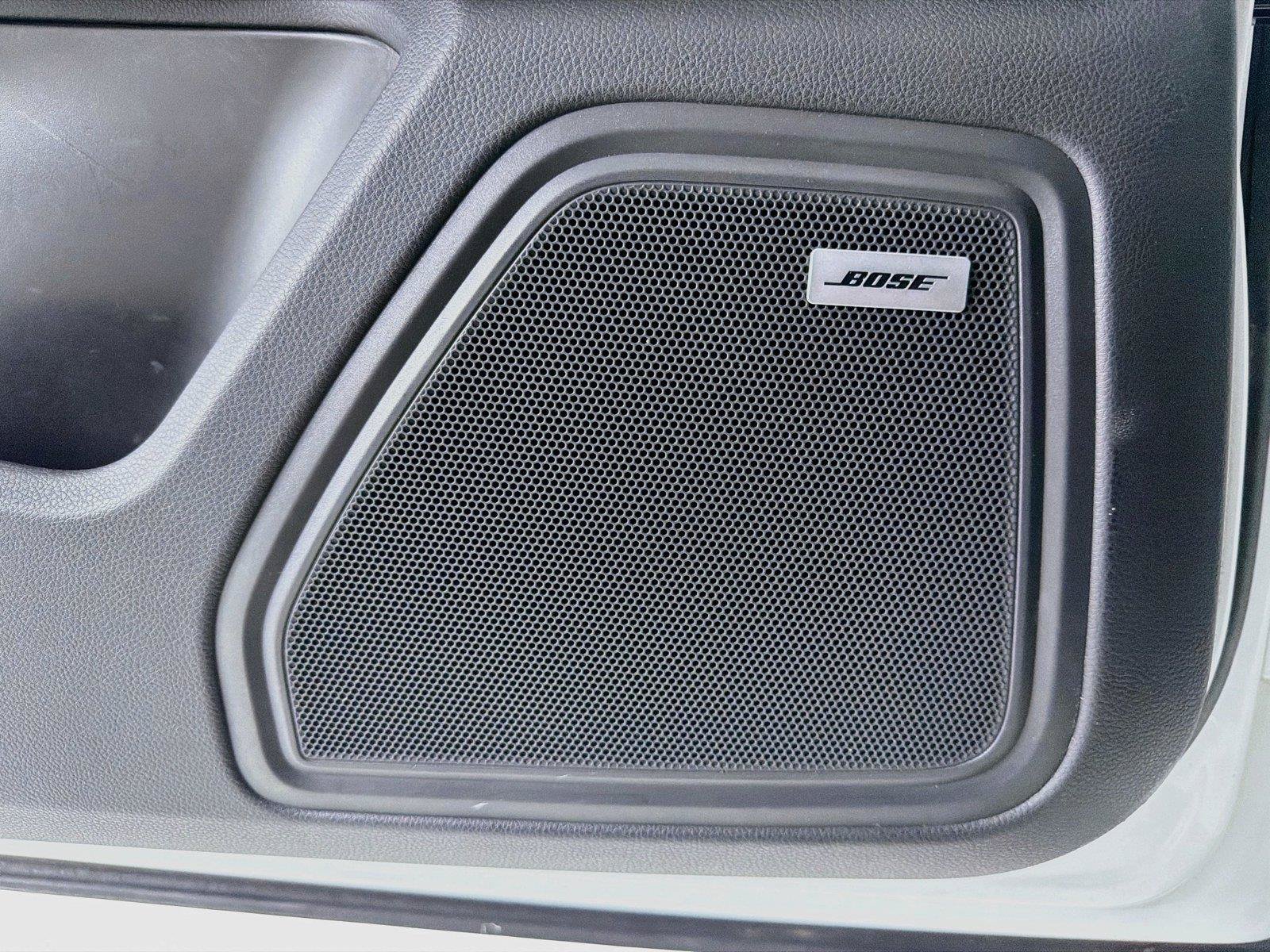 Certified 2022 Porsche Macan AWD/4WD image 9