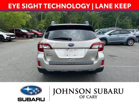 Used 2017 Subaru Outback 2.5i Limited AWD/4WD image 4
