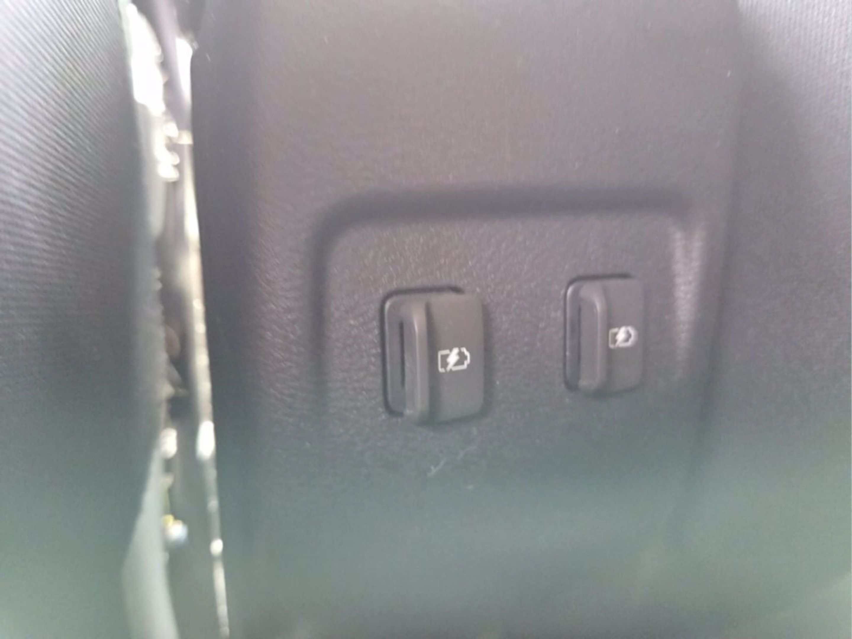 Used 2024 Nissan Kicks SV FWD image 13