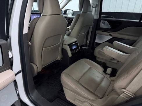 Used 2024 Lincoln Aviator Reserve w/ Equipment Group 201A AWD/4WD image 24