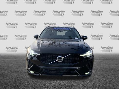 Used 2025 Volvo XC60 B5 Plus image 3