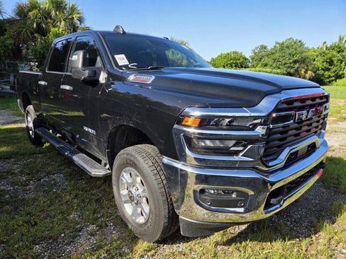 Used 2026 RAM 2500 Big Horn AWD/4WD image 2