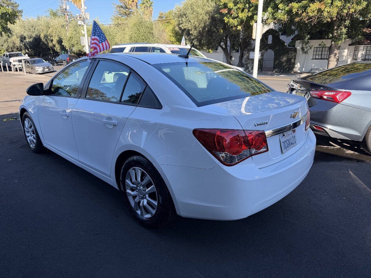 Used 2014 Chevrolet Cruze LS FWD image 5