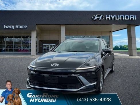 Used 2025 Hyundai Sonata SE FWD image 3