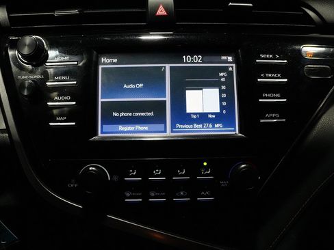 Used 2019 Toyota Camry LE image 13