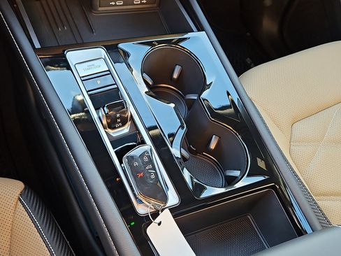 New 2026 Volkswagen Atlas Cross Sport SE image 15