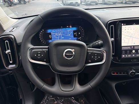 Certified 2024 Volvo XC40 B5 Core w/ Protection Package Premier AWD/4WD image 18