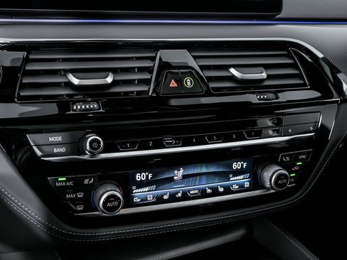 Used 2022 BMW M5 w/ Competition Package image 36