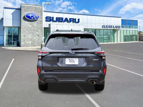 Used 2025 Subaru Forester Touring AWD/4WD image 5