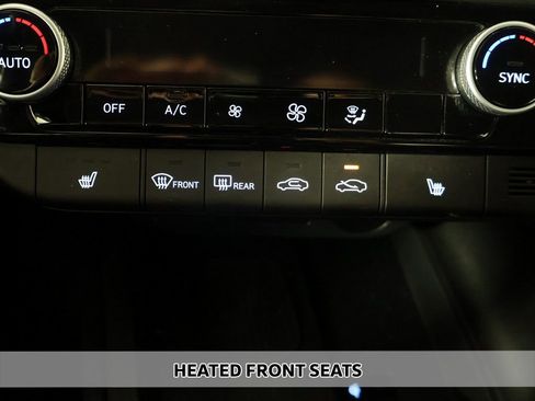 Used 2025 Hyundai Elantra Limited FWD image 9