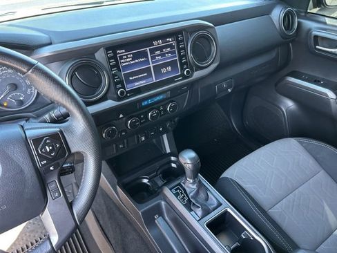 Used 2023 Toyota Tacoma TRD Sport AWD/4WD image 31