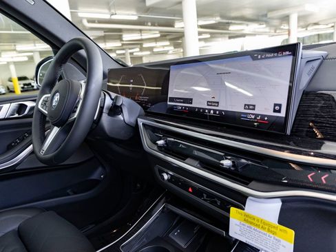 New 2026 BMW X5 xDrive50e image 32