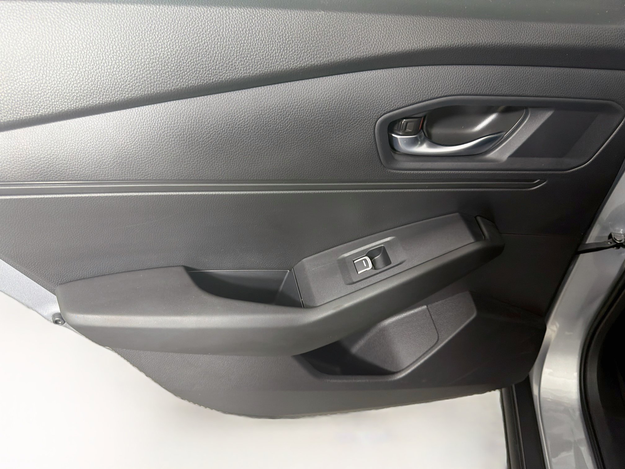 Used 2025 Honda Accord SE image 25