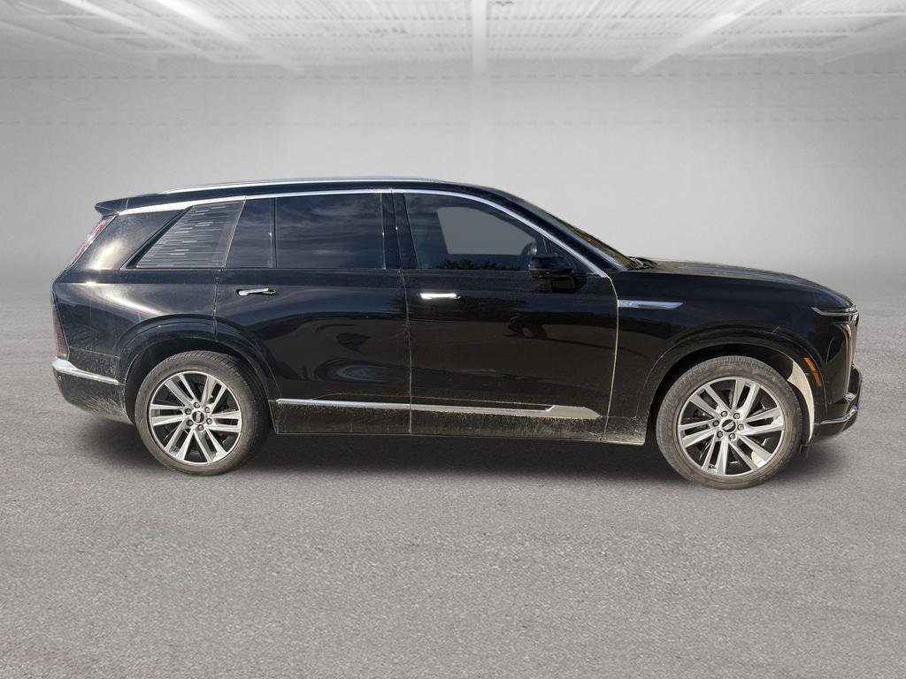 Certified 2026 Cadillac Vistiq Luxury w/ LPO, Floor Liner Package AWD/4WD image 5
