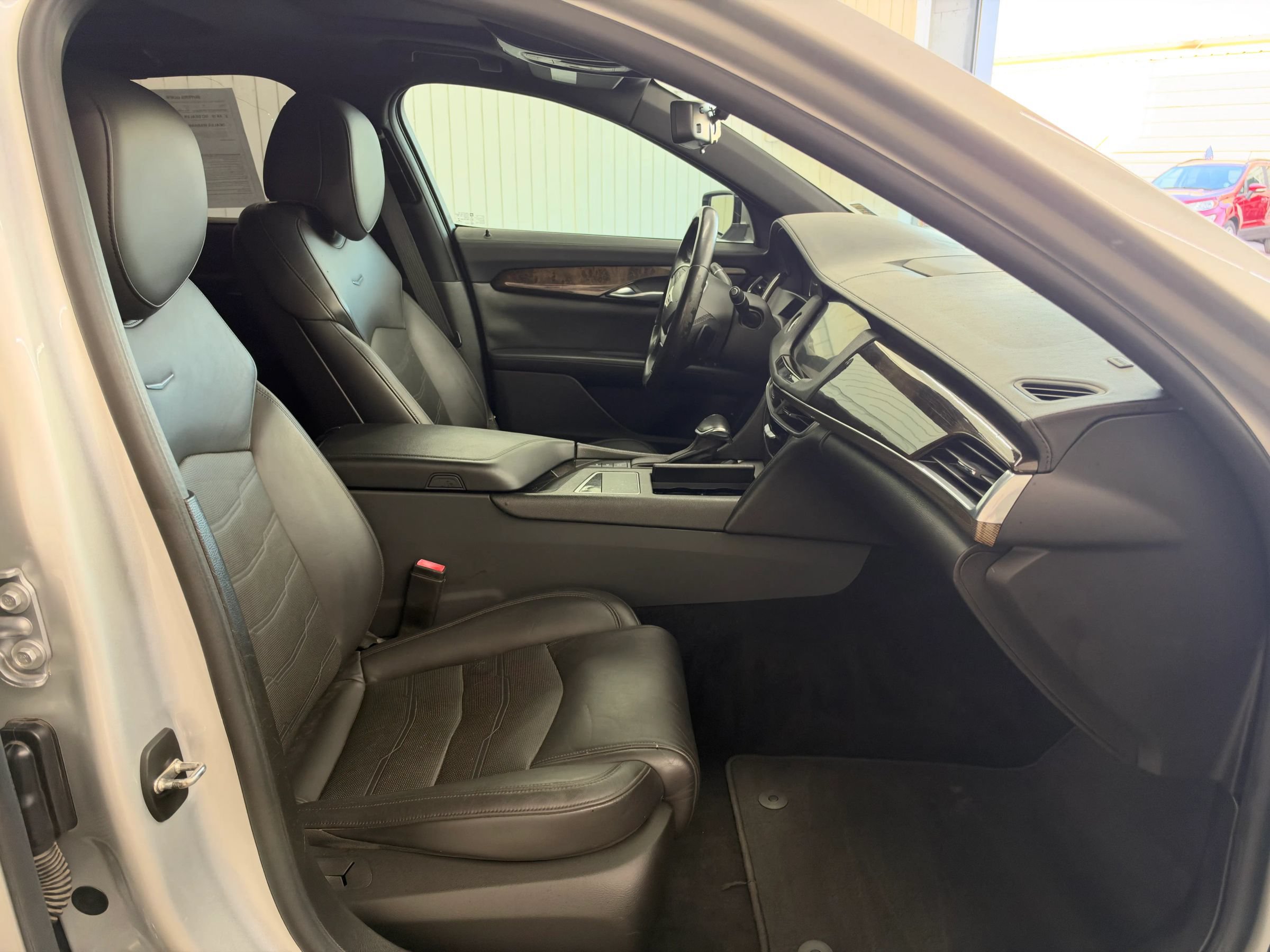 Used 2018 Cadillac CT6 Luxury AWD/4WD image 10
