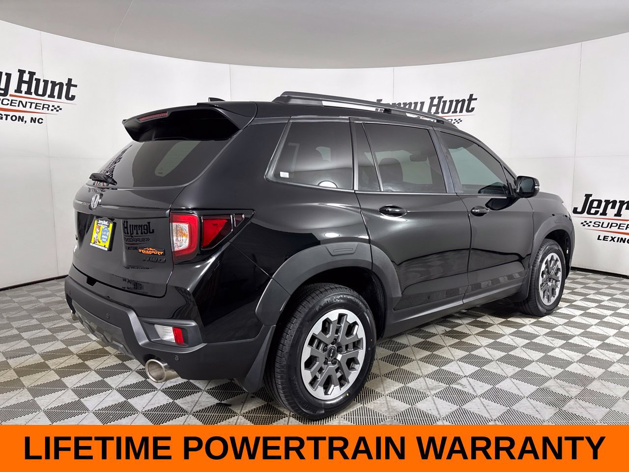 Used 2025 Honda Passport TrailSport image 5
