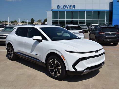 New 2025 Chevrolet Equinox EV LT image 1