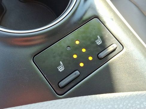 Used 2018 Toyota Camry XLE image 22