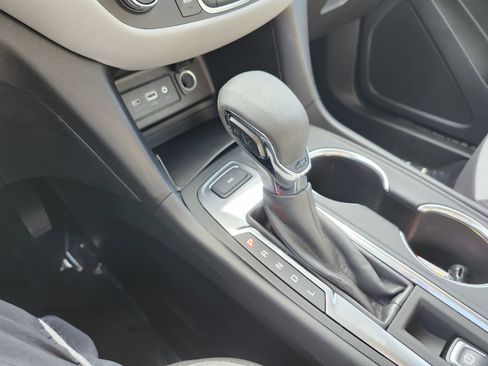 Used 2022 Chevrolet Equinox LS AWD/4WD image 33