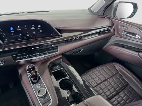 Used 2021 Cadillac Escalade Sport Platinum image 25