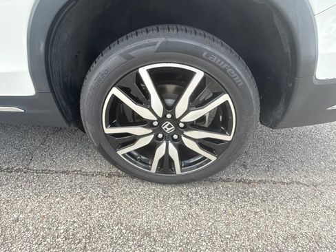 Used 2020 Honda Pilot Touring image 10