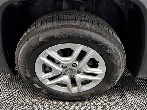 Used 2018 Jeep Compass Sport image 21