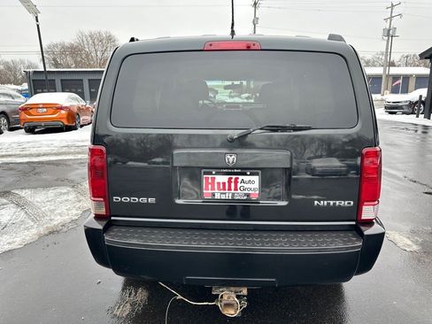 Used 2011 Dodge Nitro Heat w/ Popular Equipment Group image 4