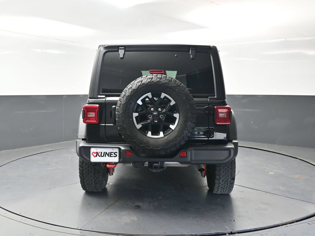 Used 2025 Jeep Wrangler Unlimited Rubicon AWD/4WD image 12