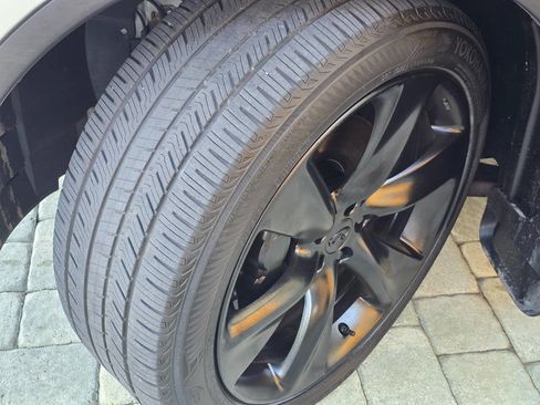 Used 2011 INFINITI FX50 AWD w/ Sport Pkg image 46