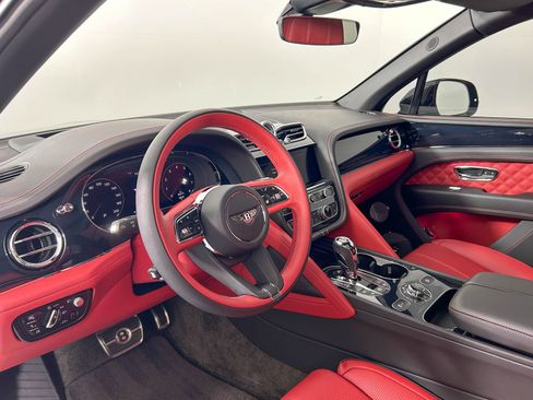 Certified 2022 Bentley Bentayga image 20