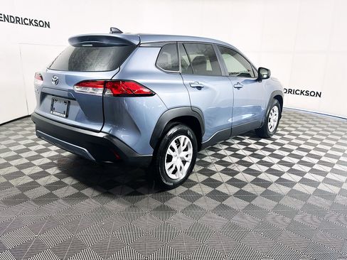 Used 2024 Toyota Corolla Cross L image 3