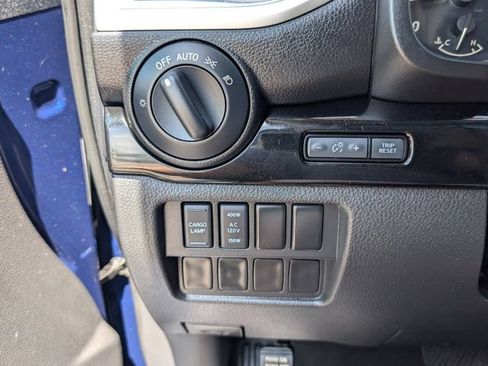 Used 2021 Nissan Titan SV w/ SV Convenience Package AWD/4WD image 13