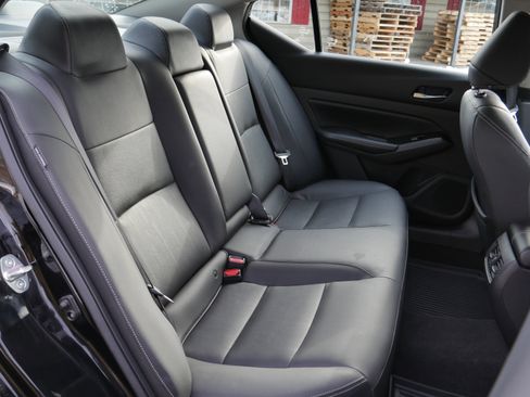 Certified 2021 Nissan Altima 2.5 Platinum image 27