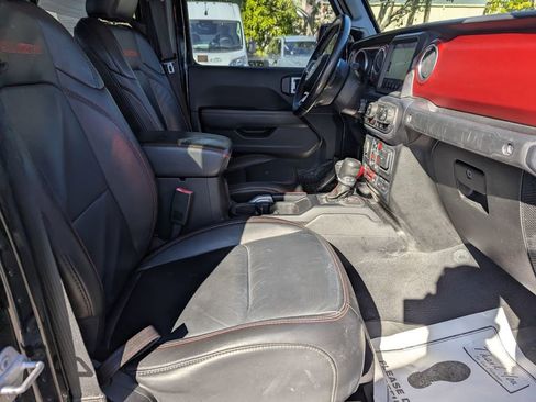 Used 2020 Jeep Gladiator Rubicon AWD/4WD image 10