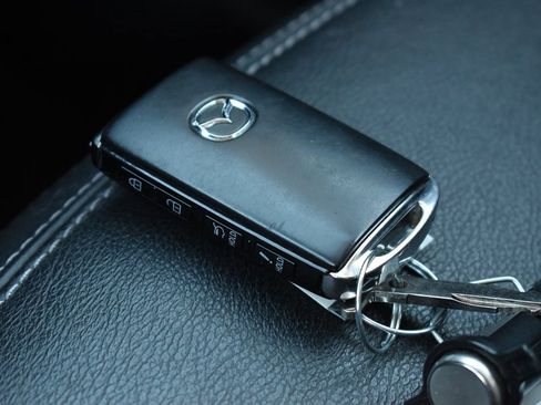 Used 2025 MAZDA CX-5 AWD 2.5 S w/ Preferred Package image 13