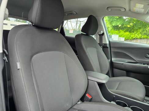 Used 2024 Hyundai Kona SEL FWD image 11