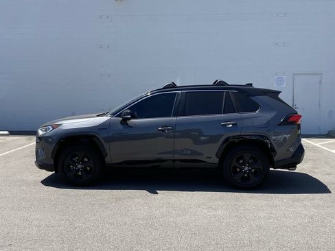 Used 2021 Toyota RAV4 XSE AWD/4WD image 2