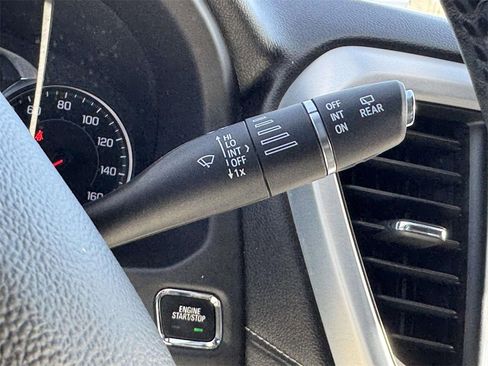 Used 2020 GMC Acadia SLE image 20