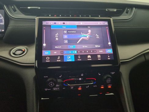 New 2025 Jeep Grand Cherokee L Limited image 28