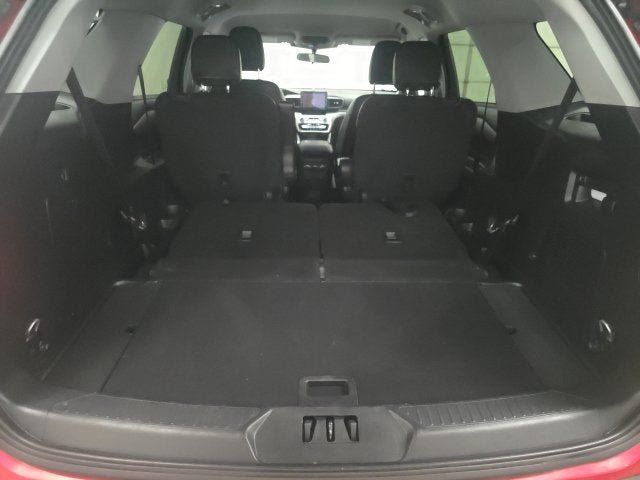Used 2023 Ford Explorer XLT w/ Equipment Group 202A AWD/4WD image 13