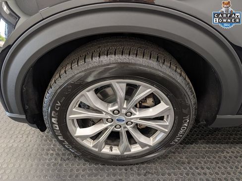 Used 2023 Ford Explorer XLT w/ Equipment Group 202A AWD/4WD image 8