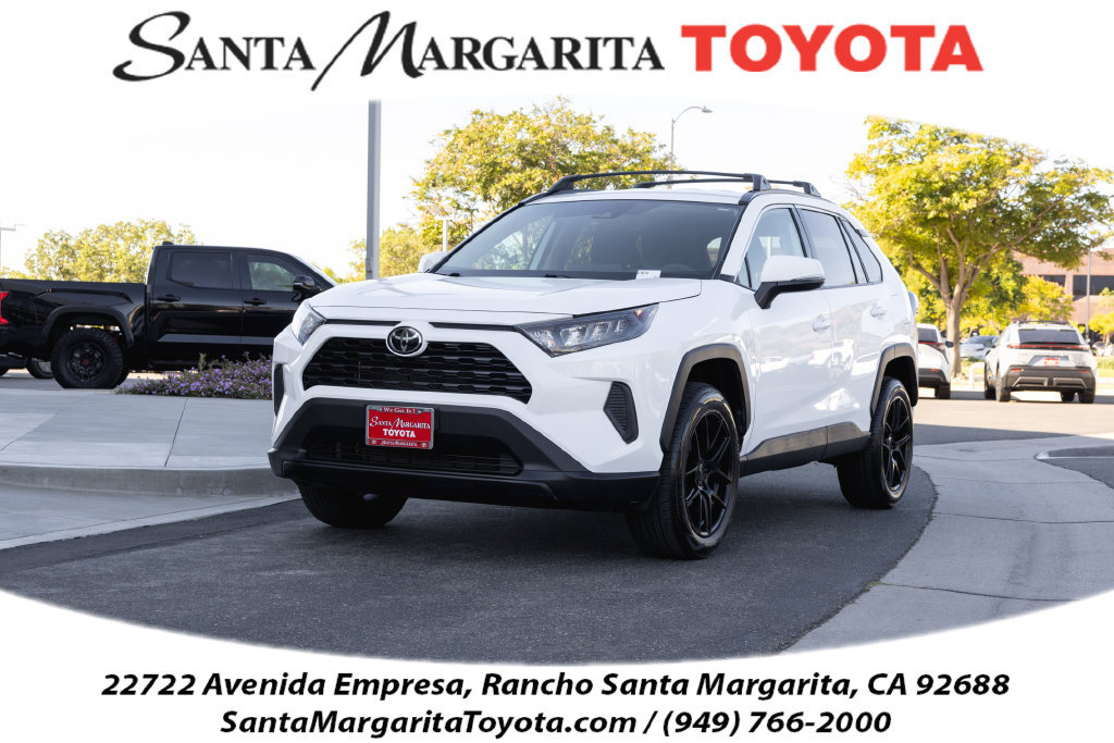 Certified 2021 Toyota RAV4 LE FWD image 1