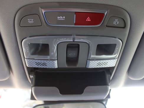 Used 2025 Kia Telluride S image 55