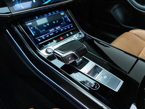 Used 2025 Audi S8 AWD/4WD image 26