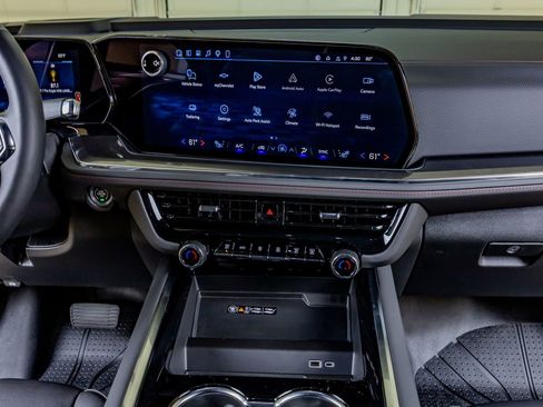 Used 2026 Chevrolet Suburban RST w/ RST Capability Package AWD/4WD image 25