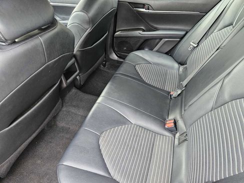 Used 2021 Toyota Camry SE image 27