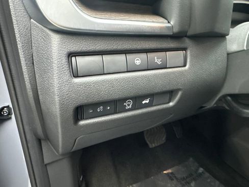 Used 2025 Nissan Rogue Platinum w/ Tech Package image 42