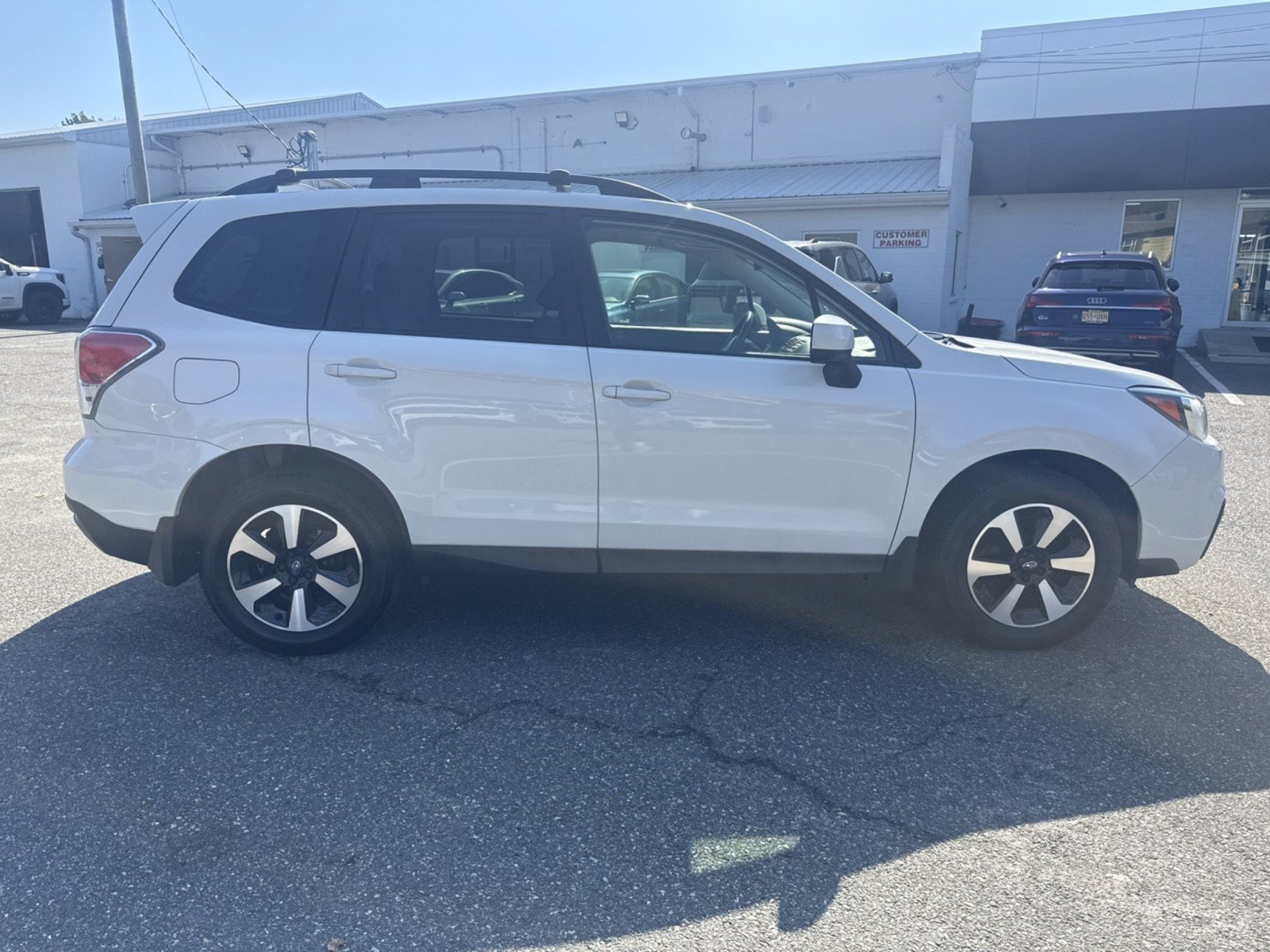 Used 2018 Subaru Forester 2.5i Premium AWD/4WD image 2