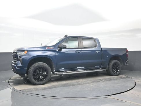 Used 2023 Chevrolet Silverado 1500 RST AWD/4WD image 2